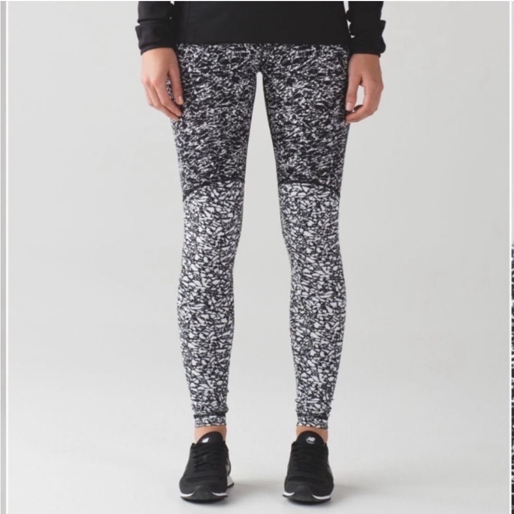 Lululemon Wunder Under Hi-Rise Leggings Ice Breaker White Black Iced Wave White